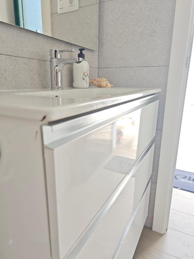 Cozy Apartment In Front Of The Natural Pools El Pris エクステリア 写真