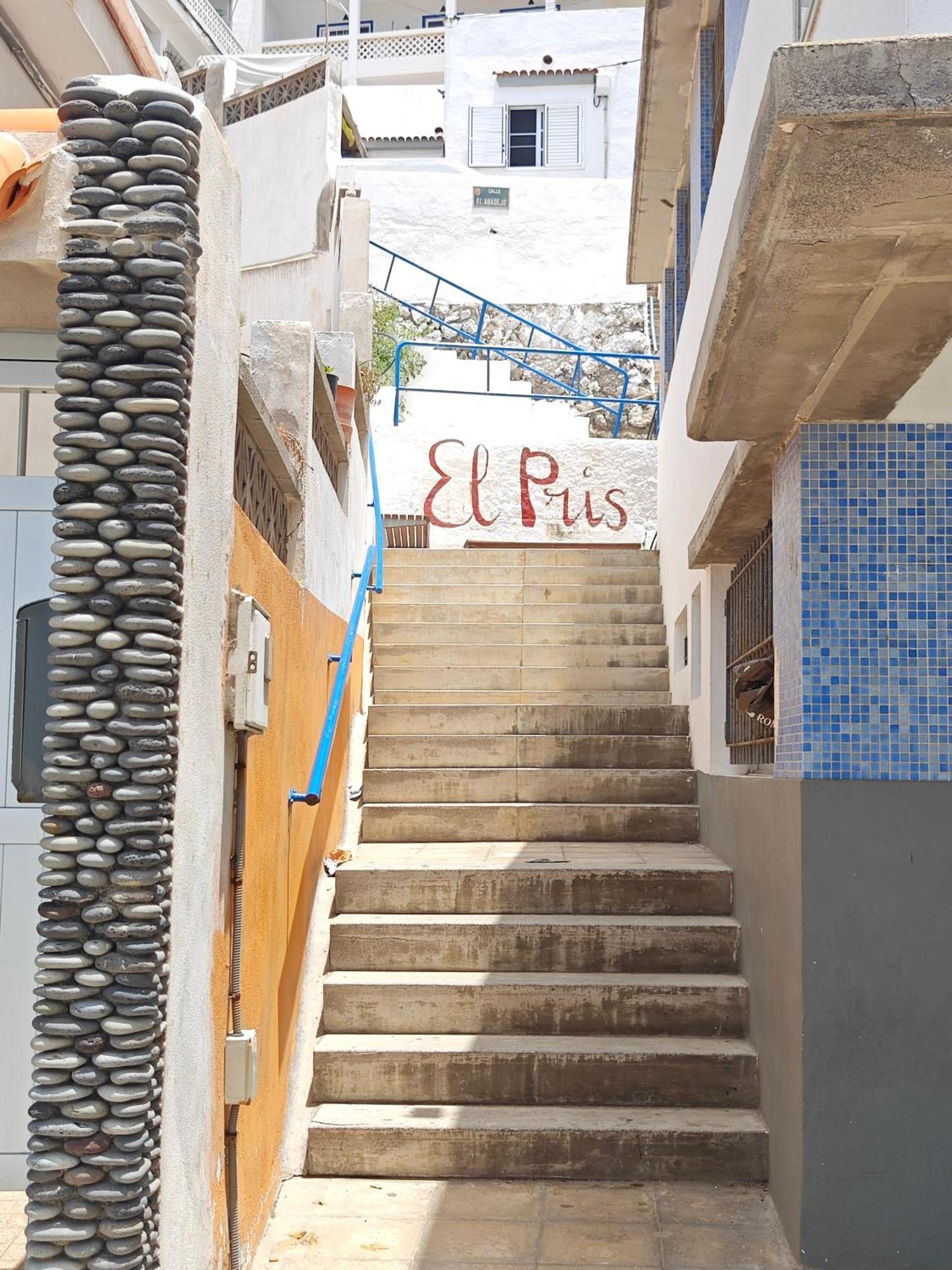 Cozy Apartment In Front Of The Natural Pools El Pris エクステリア 写真