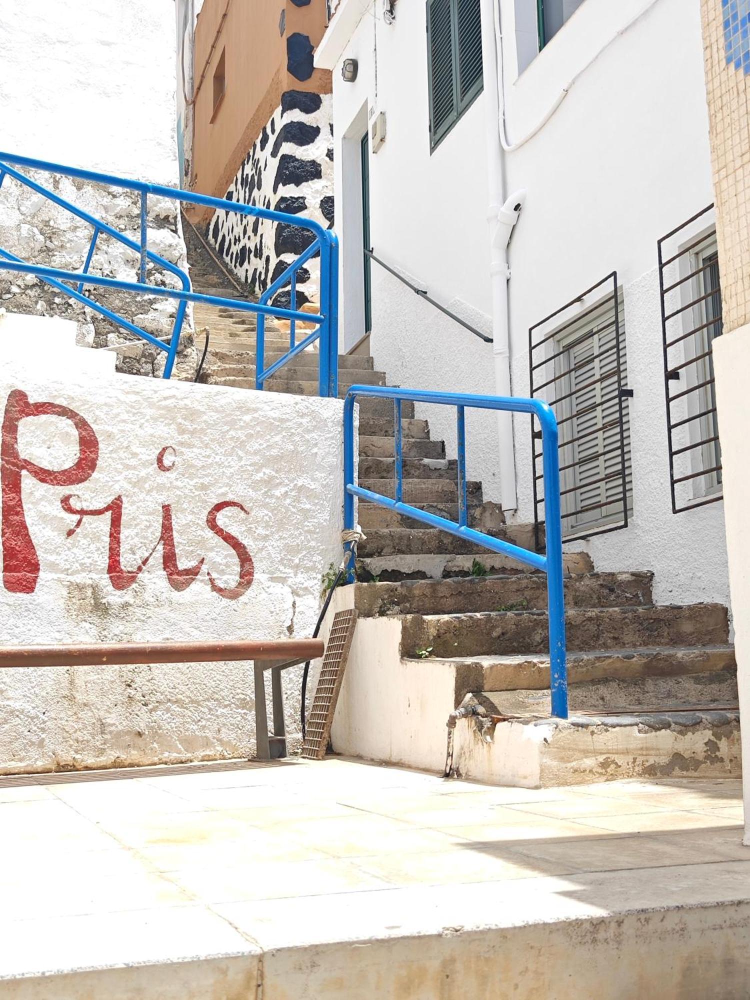 Cozy Apartment In Front Of The Natural Pools El Pris エクステリア 写真